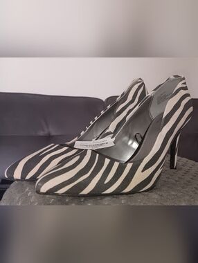 Worthington Zebra Print Heels – Size 8.5